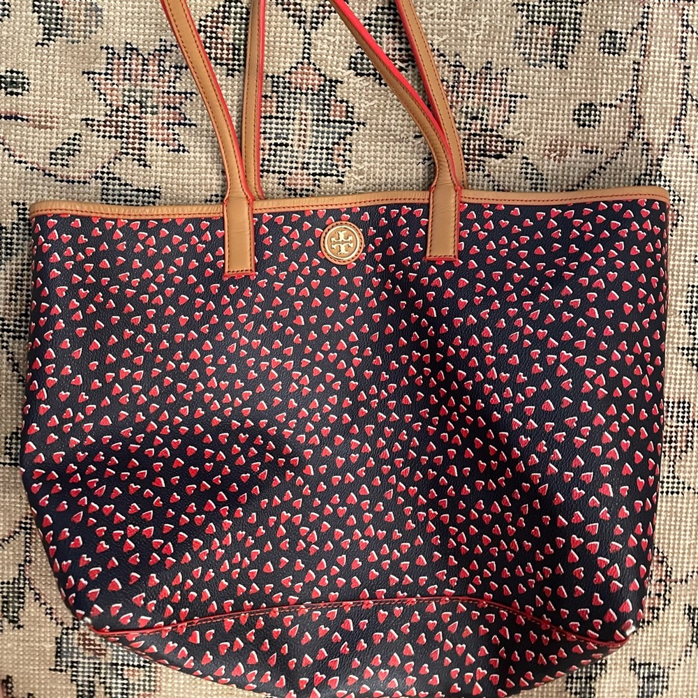 Tory Burch heart print purse